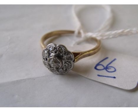 Diamond daisy head 18ct ring 2.3g 'M'    