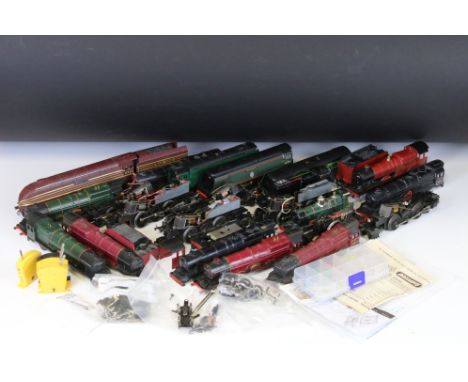 Quantity of OO gauge spares &amp; repairs to include engine parts, locomotive bodies and loose loco's feturing a Hornby Harry