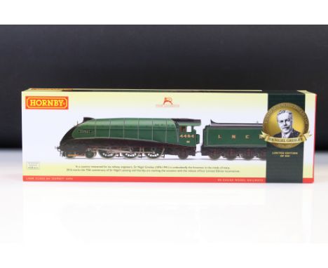 Boxed Hornby OO gauge R3438 LNER Class A4 Osprey 4494 locomotive 