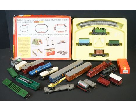 Collection of Triang / Hornby OO gauge model railway to include 2 x locomotives, 15 x items of rolling stock and a boxed RS61