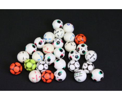 Subbuteo Ball Bag - 29 various original balls to include Tango, World Cup Italia 90, and Mitre examples 