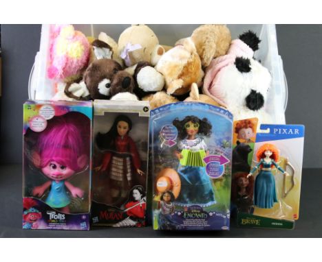 Four boxed figures to include 2 x Hasbro figures (Disney Mulan &amp; Dreamworks Trolls World Tour), Mattel Disney Pixar Brave