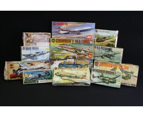 12 boxed Airfix plastic aircraft model kits to include 05008-9 Junkers Ju 52/3m, 05005-0 Boeing B-17G flying Fortress, 04170-