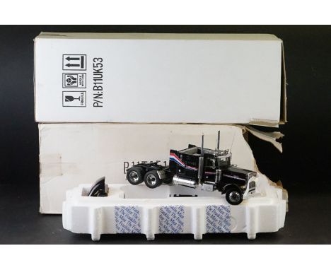 Boxed Franklin Mint 1:32 diecast model Peterbilt Model 379 &amp; 1:32nd scale The Ultimate Big Rig Trailer, model dusty from 