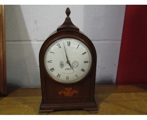 A Comitti of London mantel clock, dated 1981