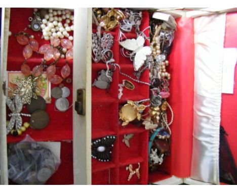 Large vintage Jewellery Box and Contents inc  Brooches, Necklaces, Coins, etc (unsorted)