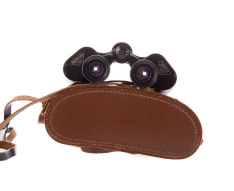 PAIR OF SWAROVSKI-OPTIK HABICHT 10 X 40 BINOCULARS,serial no. 142669, in caseThey work with clear optics, light general surfa