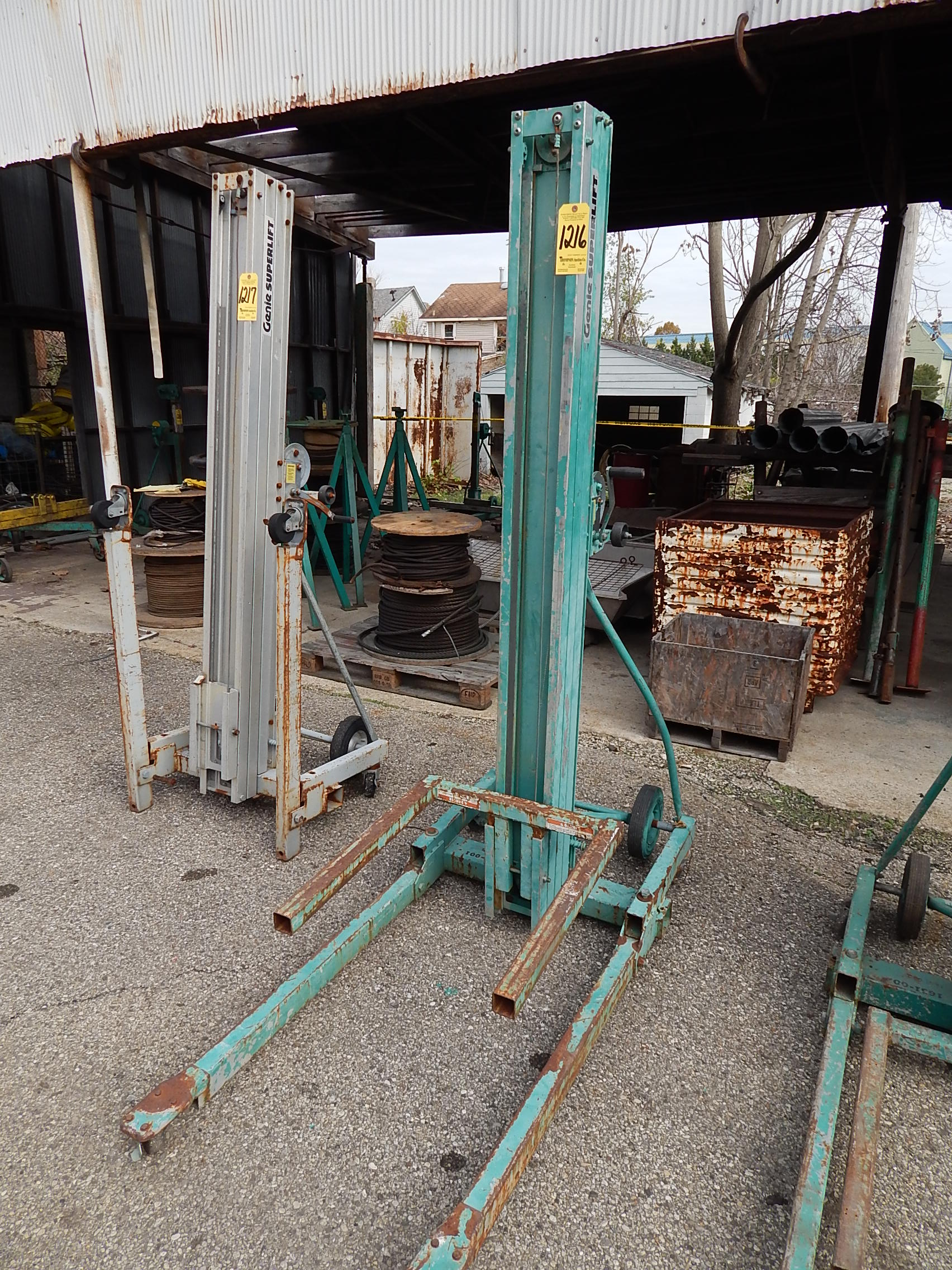 Genie Superlift Model SL18 Ductwork Lift, 650 lb. Cap.