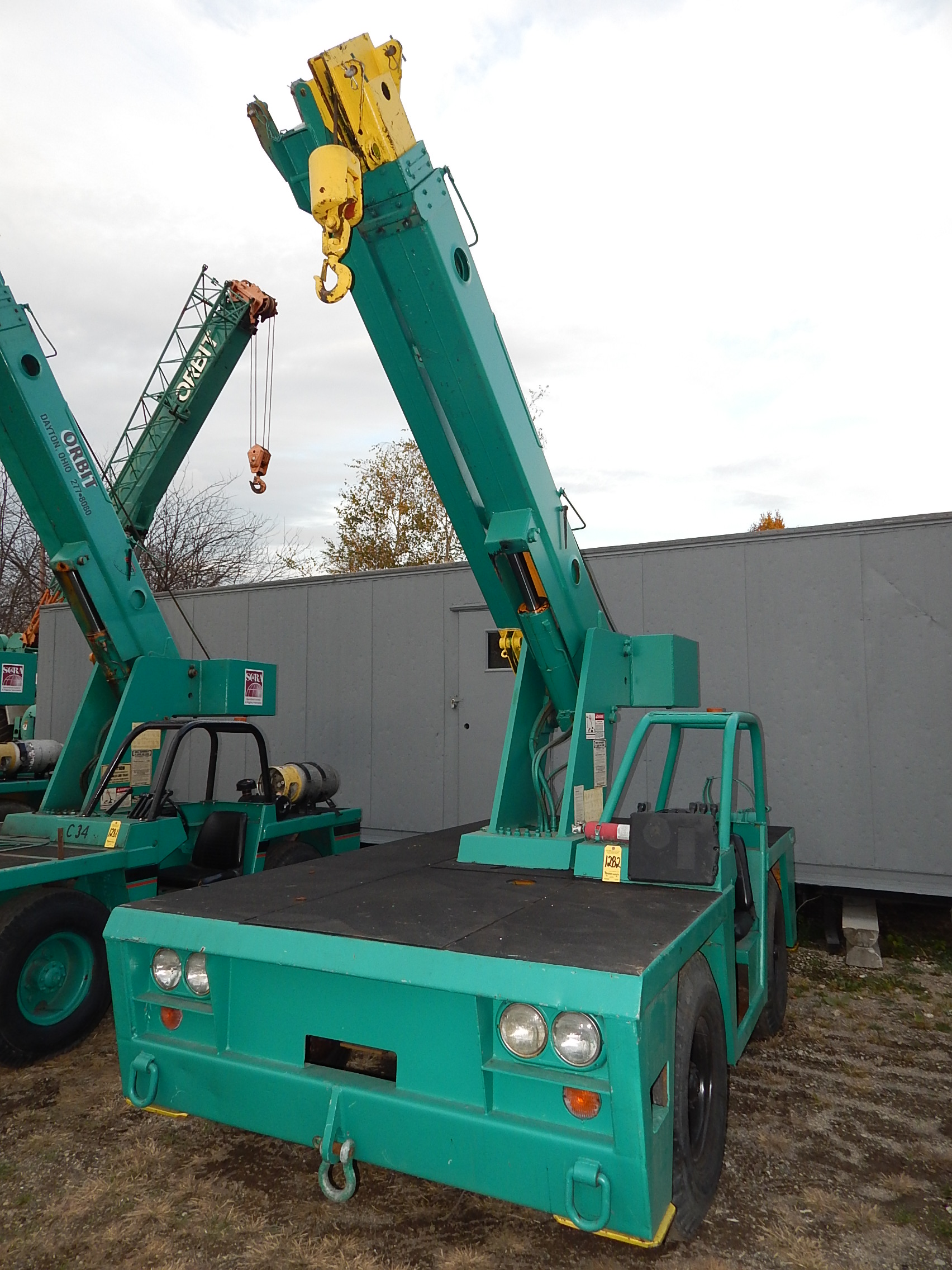Lot 1282 - Broderson Model IC-80-1B Carry Deck Crane, s/