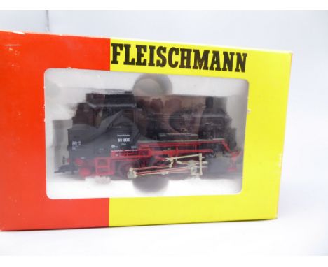 Fleischmann H0 4115 steam locomotive BR 89 DR (DDR), in original box,