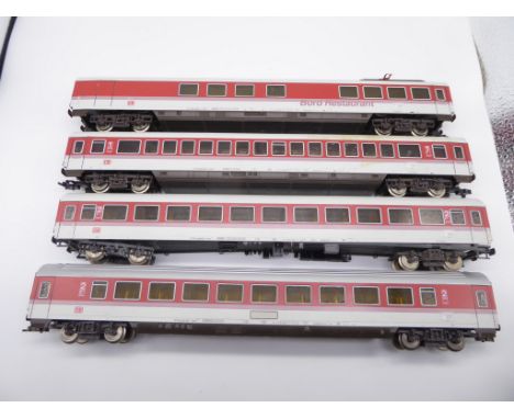 Four Fleischmann bord restaurant carriages, 5111K, 5112K, 5113K, 5114K