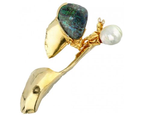 Yellow gold Monhof pendant / brooch by the Belgian designer Simonne Muylaert-Hofman - 18 ct. Inspired by nature. 2 Marquise c