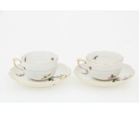 A set of (2) porcelain cups and saucers, Herend, Hungary, late 20th century. With Rotschild decor, tea cups. Estimate: € 100 