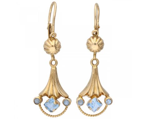 Yellow gold Uno A R earrings, with a blue stone - 18 ct. Arezzo, Italy. LxW: 3.7 x 1.2 cm. Weight: 3.48 gram.