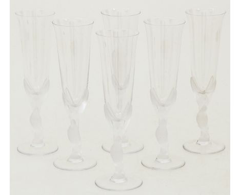 A lot with (6) Igor Carl Fabergé champagne flutes - Kissing Doves. France, 20th century. High model. The stems are formed by 