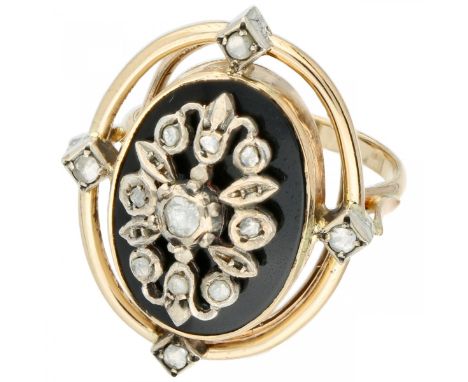 Yellow gold vintage cocktail ring, with 13 rose cut diamonds - 14 ct. Makers' mark: H. Homberg n.v., Amsterdam, 1966 / v 1996