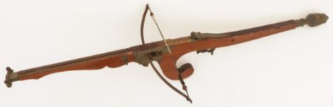 A wooden/ iron crossbow, 20th century. Total length: 152 cm. Estimate: € 100 - € 150.