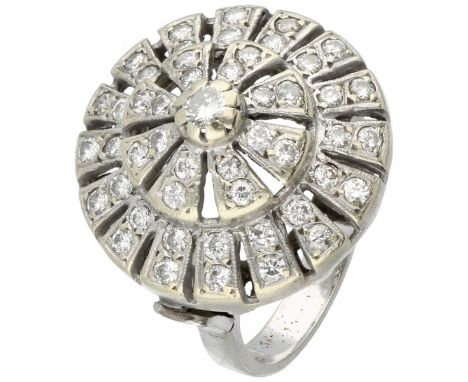 White gold cocktail ring, with approx. 0.94 ct. diamond - 14 ct. 49 Brilliant cut diamonds (1x approx. 0.06 ct. (color: J-K),
