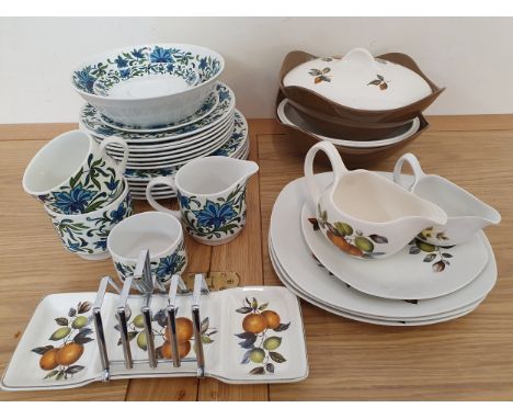 Various Midwinter dinnerware, Marquis of Queensbry pattern, Midwinter Stylecraft Fashion Shape dinnerware and other china (2)