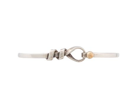 TIFFANY & CO Armreif aus Silber mit Goldkugel, 5,8 g, Innenumfang 16 cm, wohl ca. 1980er Jahre, Tragespuren, etwas verbogen, 