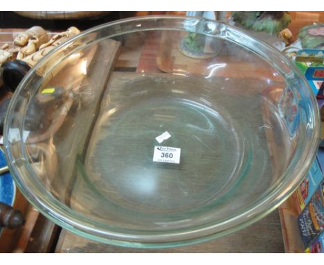 Unusual vintage glass dairy pan.(B.P. 24% incl. VAT)