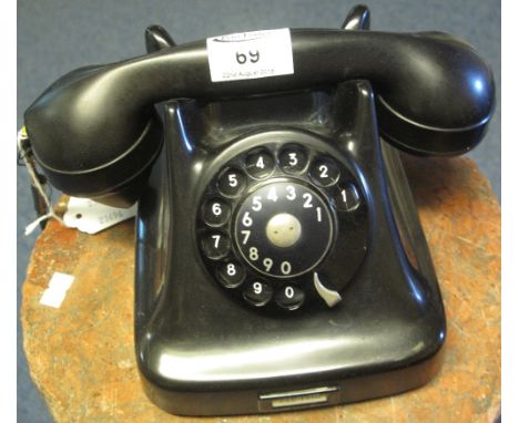 Vintage black German telephone.(B.P. 24% incl. VAT)