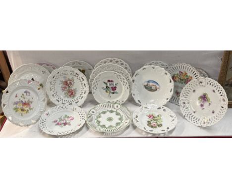 A good lot of vintage ribbon plates (Approximately 18)