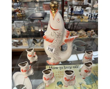 A vintage ceramic fish decanter &amp; 6 fish shaped shot glasses