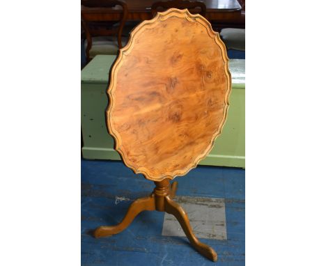 A Circular Snap Top Pie Crust Edge Tripod Table on Birdcage Mount, 61cm Diameter 
