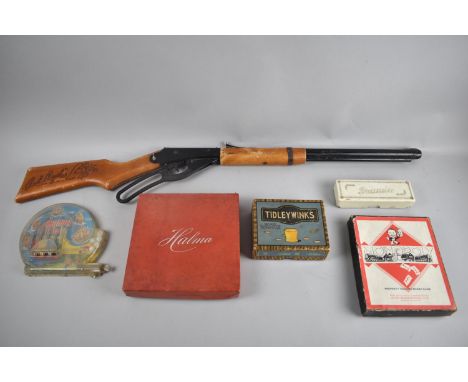 A Vintage Red Ryder Air Rifle by Daisy (working) together with Vintage Games to include Dominoes, Tiddlywinks, Halma 