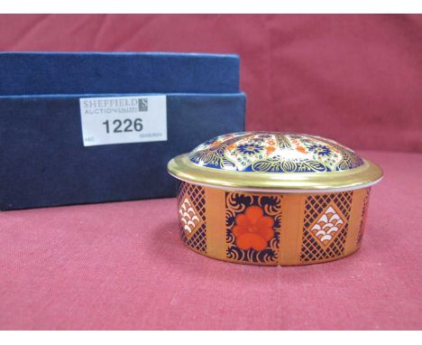 Royal Crown Derby 1128 Imari Oval Trinket Box, 1st quality, 8cm wide.