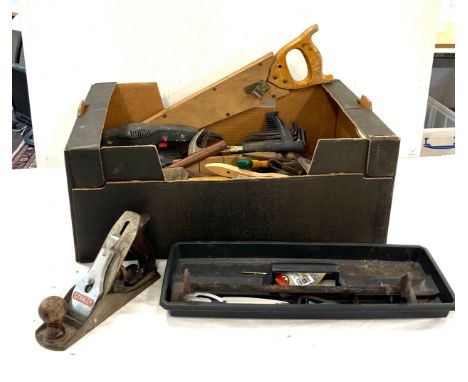 Selection of vintage tools to include hammers, planes, chisels, Stanley Plane No 4 etc 