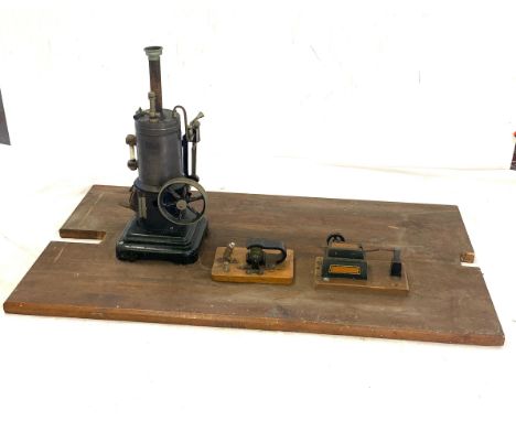 Mounted vintage stationery steam engine, working order 