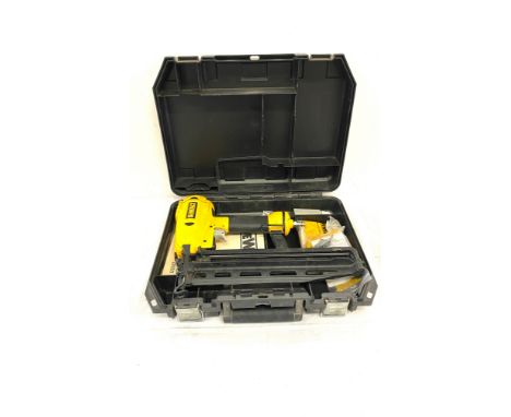 Dewalt air compression nail gun, model D51256, with case and manual , working order 