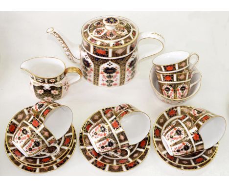 A Royal Crown Derby Imari pattern tea service, late 20th c, teapot and cover 18cm h, printed mark (19) Good condition and fir