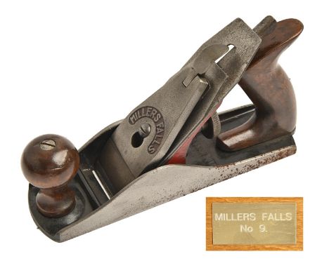 A Falls No 1 smoothing plane, wood box  A Private Collection of planes (lot 922-953) Light sporadic surface rust, generally g