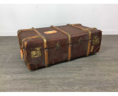 MID-20TH CENTURY TRAVEL TRUNK,92cm wide