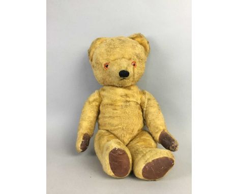 VINTAGE TEDDY BEAR