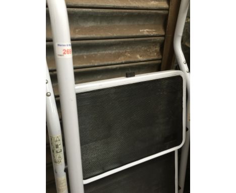 METAL STEP LADDERS WITH HAND RAILS