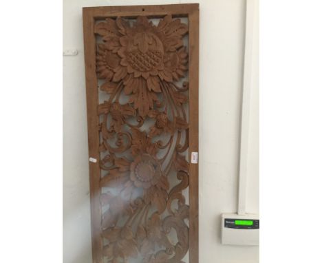CARVED SCREEN (ENTRANCE)