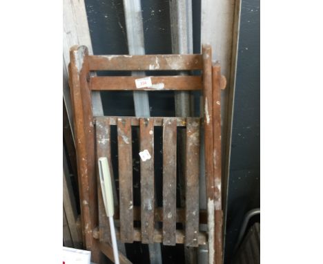 WOOD STEP LADDERS