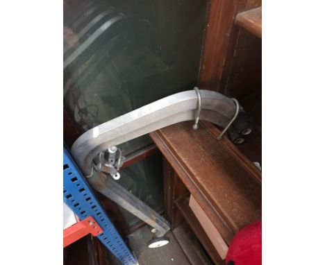 RUNNERS FOR USE WITH A ROOF LADDER