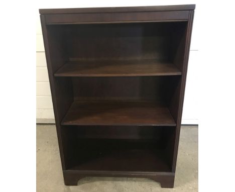 A vintage dark wood 3 shelf bookcase with 2 adjustable shelves.  Approx. 61cm wide x 92cm tall.