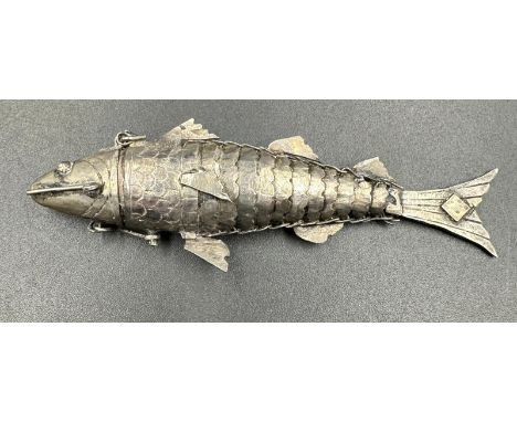 A novelty snuff box in the form of n articulated fish 