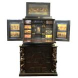 A VERY GOOD 17TH CENTURY ANTWERP EBONISED PAINTED AND HARDSTONE MOUNTED VARGUENO, with hinged lid