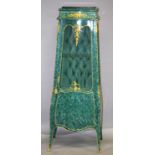 A GOOD MALACHITE PATTERN TAPERING VITRINE with ormolu mounts, three-quarter panel doors with