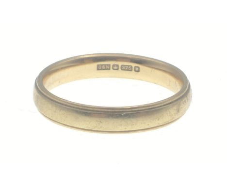 IMPRESSIVE! 375 stamped yellow gold London Hallmarked wedding band ring size R - weight 3.48g approxApprox 1 pieces