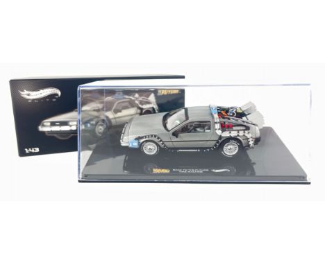 BACK TO THE FUTURE - Mattel HOTWHEELS ELITE X5493 Back To The Future Time Machine in original display case and box