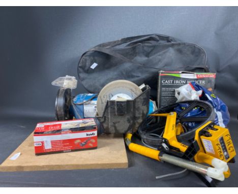 An extensive lot of tools to include a Kitchen Craft Italian Collection Cast Iron Mincer, 30cm high, an air brush set, a MEAD