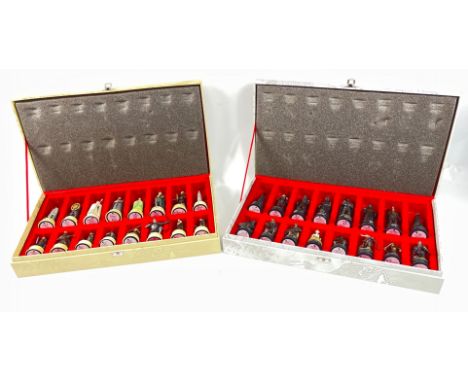 LORD OF THE RINGS diecast chess set by New Line Production , the figures range in size from 9cm down to 6cm and are presented